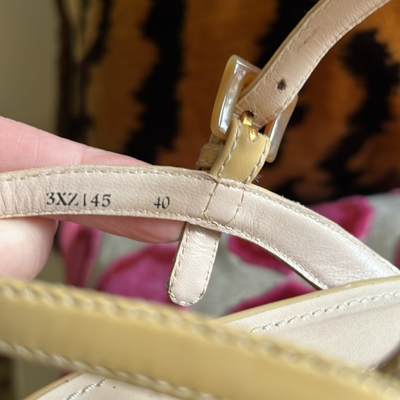 Prada Nude patent leather wedge, laser, cut design size EU 40. - Picture 3 of 7